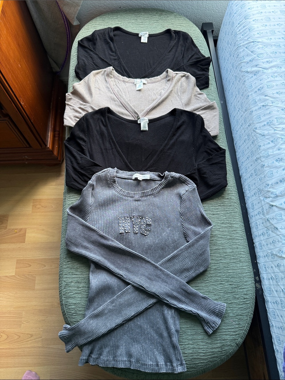 Ribbed Long-Sleeve  Crop Top in Black & Tan and Gray
